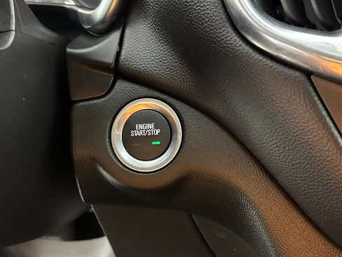 Used 2024 Chevrolet Equinox LT FWD image 37