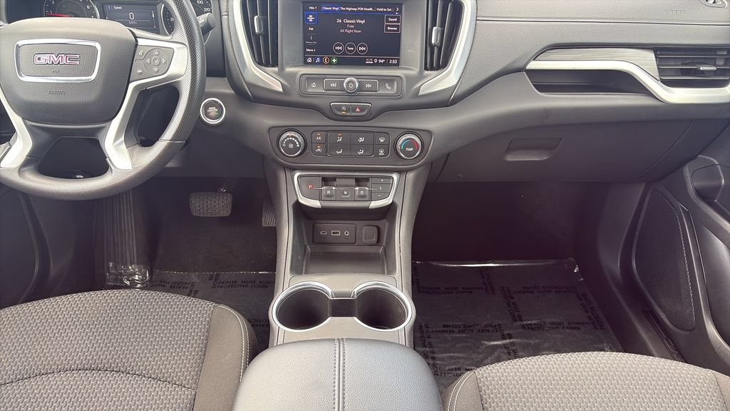 Used 2024 GMC Terrain SLE AWD/4WD image 16