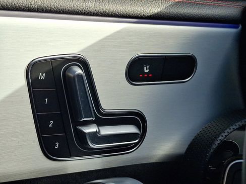 Used 2023 Mercedes-Benz CLA 250 CLA 250 image 29