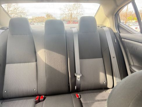 Used 2025 Nissan Sentra SV image 37