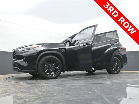 Used 2023 Toyota Highlander L image 58