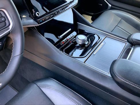 Used 2024 Jeep Wagoneer Series II w/ Flexible Seating Group RWD image 17