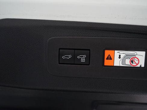 Used 2024 Lexus GX 550 w/ Accessory Package (31) image 36