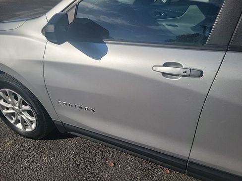 Used 2020 Chevrolet Equinox LS image 18