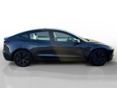 Used 2025 Tesla Model 3 Long Range image 6