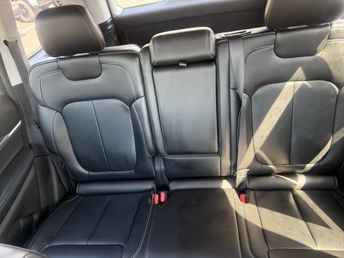 Used 2023 Jeep Grand Cherokee Limited AWD/4WD image 30