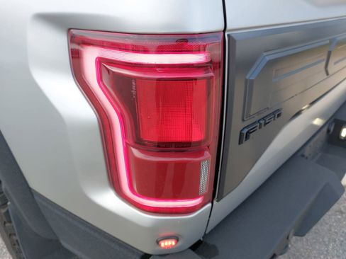 Used 2018 Ford F150 Raptor w/ Equipment Group 802A Luxury image 37