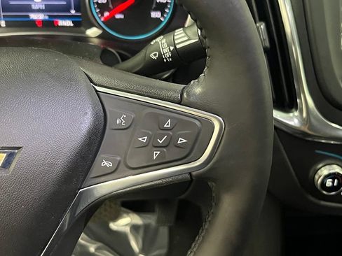 Certified 2019 Chevrolet Equinox LT AWD/4WD image 17