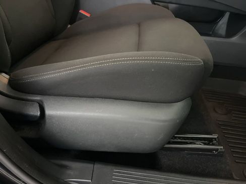 Used 2024 Nissan Rogue S AWD/4WD image 56