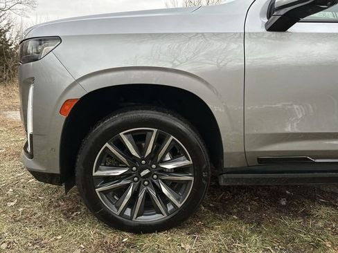 Certified 2024 Cadillac Escalade Sport w/ Touring Package image 33