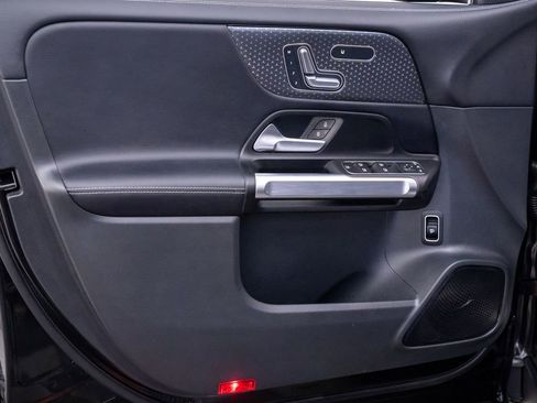 Used 2026 Mercedes-Benz GLB 250 image 13