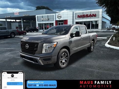 Used 2021 Nissan Titan SV w/ SV Convenience Package image 1