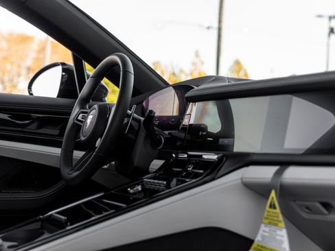 Certified 2026 Porsche Panamera 4 AWD/4WD image 41