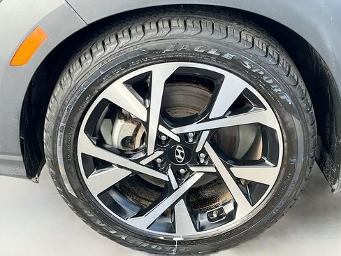 Used 2023 Hyundai Kona Limited image 32