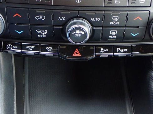 Used 2023 Dodge Durango GT image 23