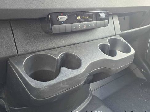 Used 2025 Mercedes-Benz Sprinter 2500 image 36