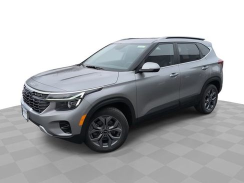 Used 2024 Kia Seltos S image 1