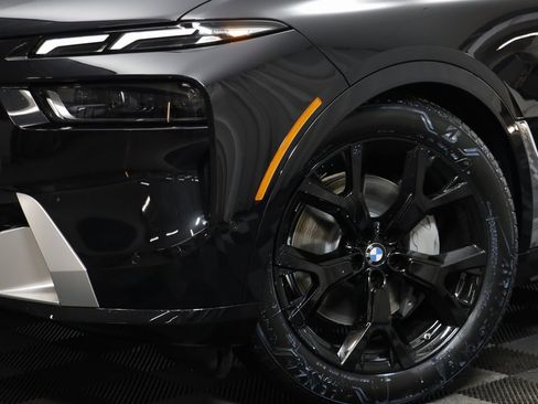 New 2026 BMW X7 xDrive40i w/ Executive Package image 3