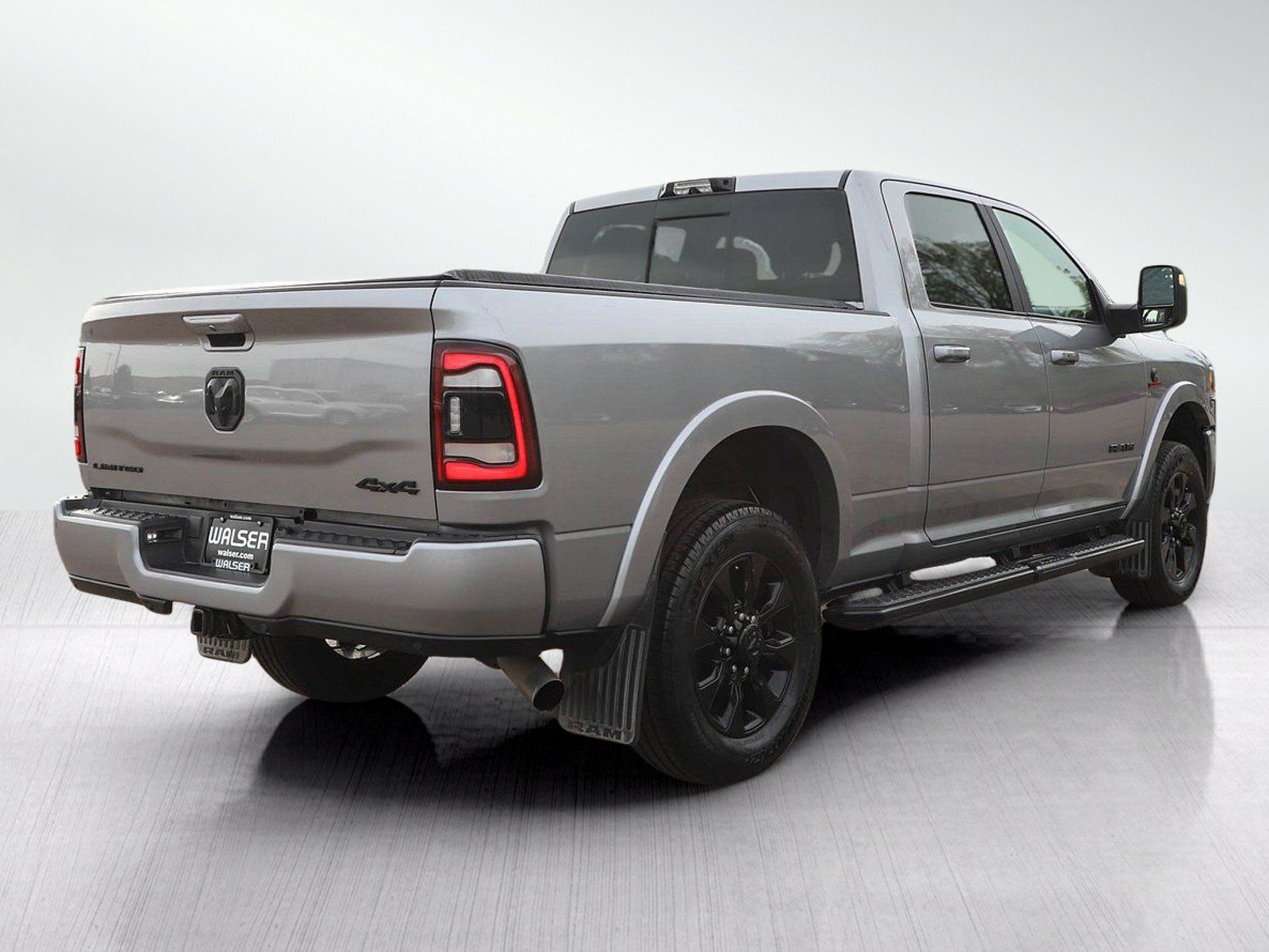 Used 2023 RAM 2500 Limited w/ Night Edition AWD/4WD image 5