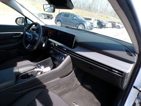Used 2025 Hyundai Sonata SEL image 16