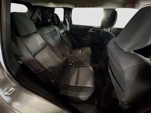 Used 2025 Mitsubishi Outlander ES FWD image 20