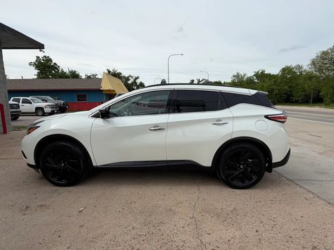 Used 2018 Nissan Murano SL w/ Midnight Edition Package FWD image 3