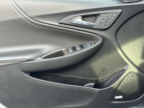 Used 2023 Chevrolet Malibu LT image 17