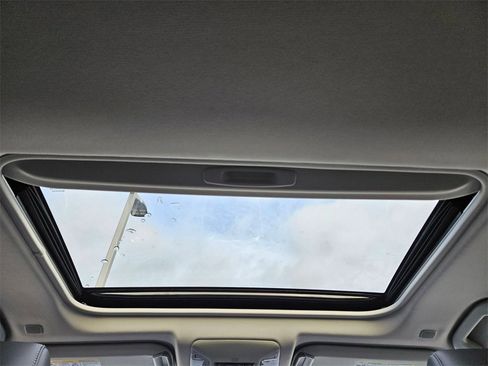 New 2025 Toyota RAV4 Limited image 19