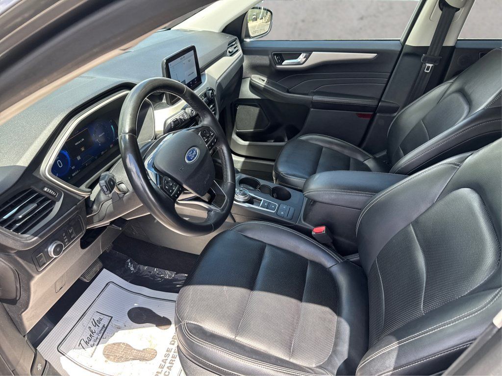 Used 2021 Ford Escape SEL w/ Technology Package AWD/4WD image 11