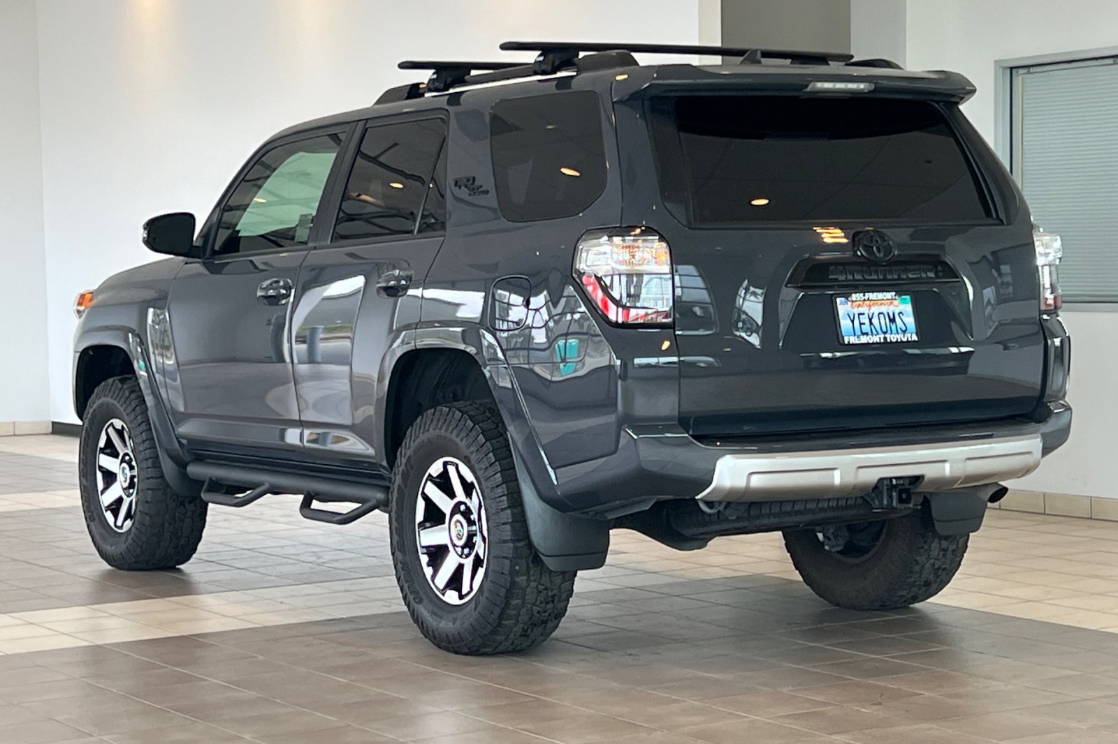 Used 2024 Toyota 4Runner TRD Off-Road Premium AWD/4WD image 6