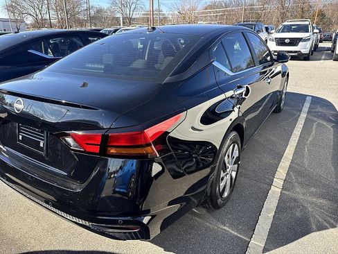 New 2025 Nissan Altima 2.5 S image 10