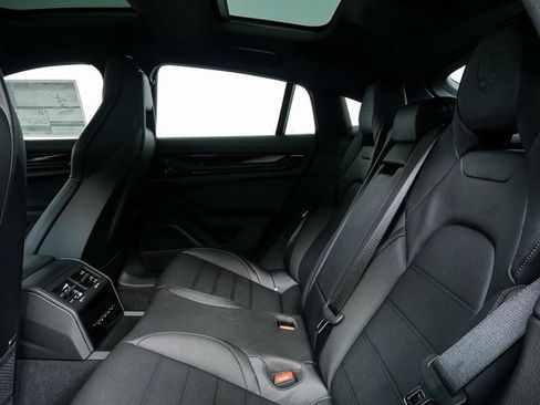 New 2026 Porsche Panamera image 17