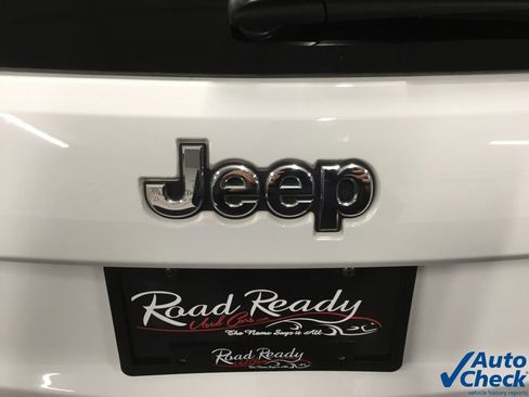 Used 2020 Jeep Grand Cherokee Laredo w/ Quick Order Package 2BN North image 14