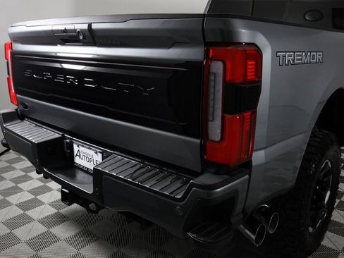 Used 2025 Ford F250 Platinum w/ Tremor Off-Road Package image 57