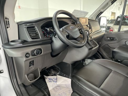 New 2024 Ford Transit 250 148 Medium Roof RWD image 19