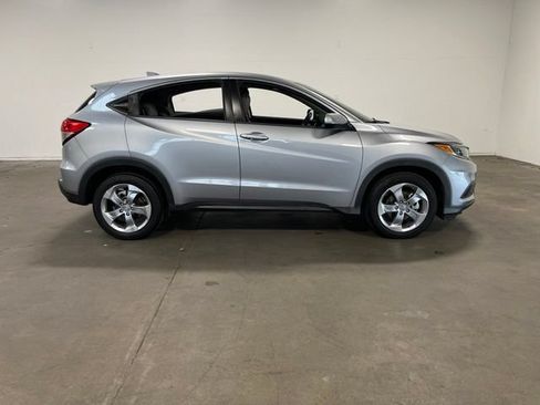 Used 2022 Honda HR-V LX image 2