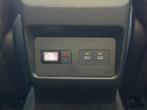 Used 2025 Nissan Rogue SL w/ Tech Package FWD image 29