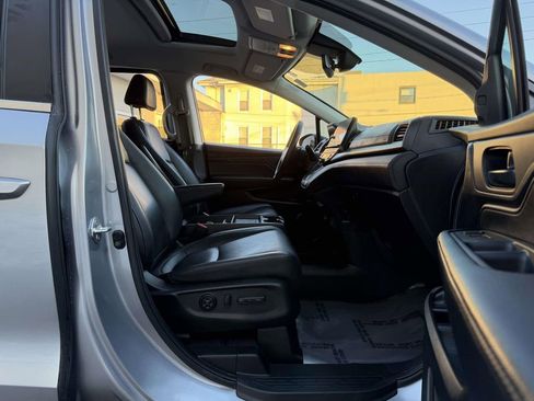 Used 2025 Honda Odyssey EX-L image 13