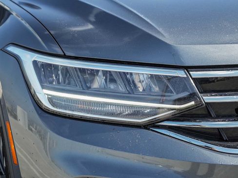 Used 2024 Volkswagen Tiguan S image 4