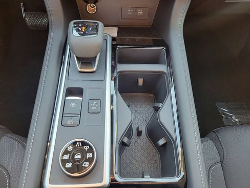 New 2025 Nissan Pathfinder SV image 26