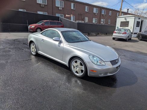 Used 2002 Lexus SC 430 Convertible image 2