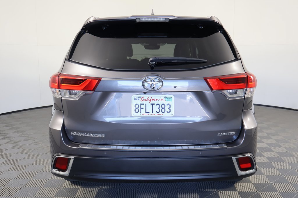 Used 2018 Toyota Highlander Limited FWD image 5
