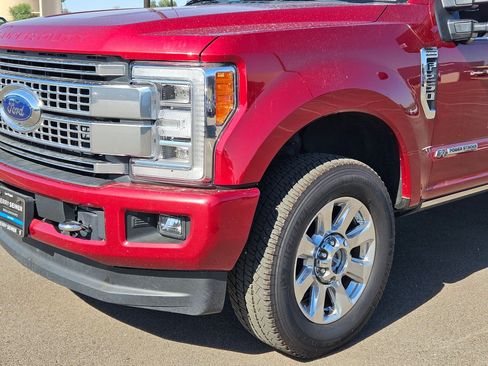 Used 2019 Ford F250 Platinum w/ Platinum Ultimate Package AWD/4WD image 11