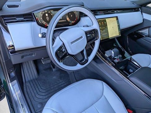 Used 2026 Land Rover Range Rover Sport Dynamic SE image 3