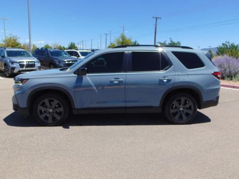 Used 2025 Honda Pilot Sport image 7