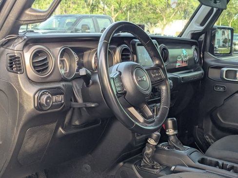Used 2021 Jeep Wrangler Unlimited Sport AWD/4WD image 2