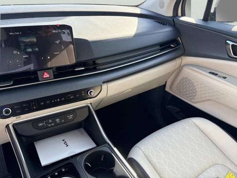 New 2026 Kia Carnival EX image 10