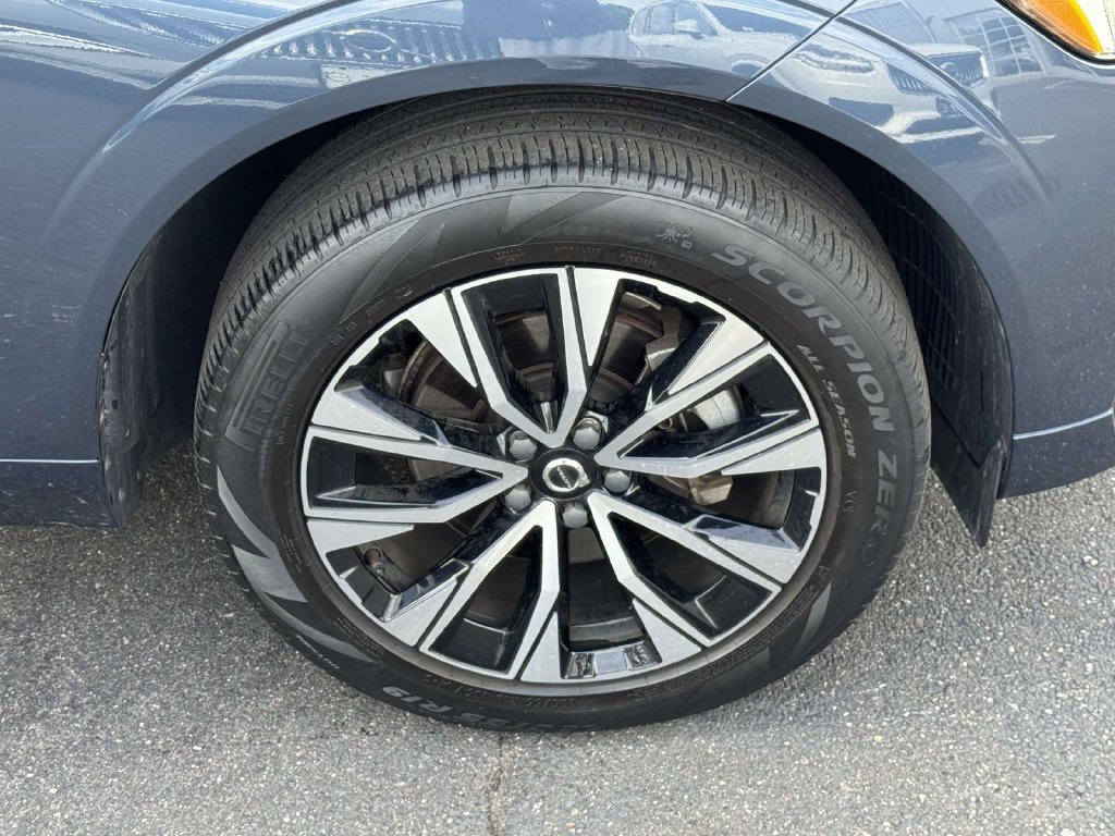 Certified 2024 Volvo XC60 B5 Core w/ Protection Package Premier AWD/4WD image 6