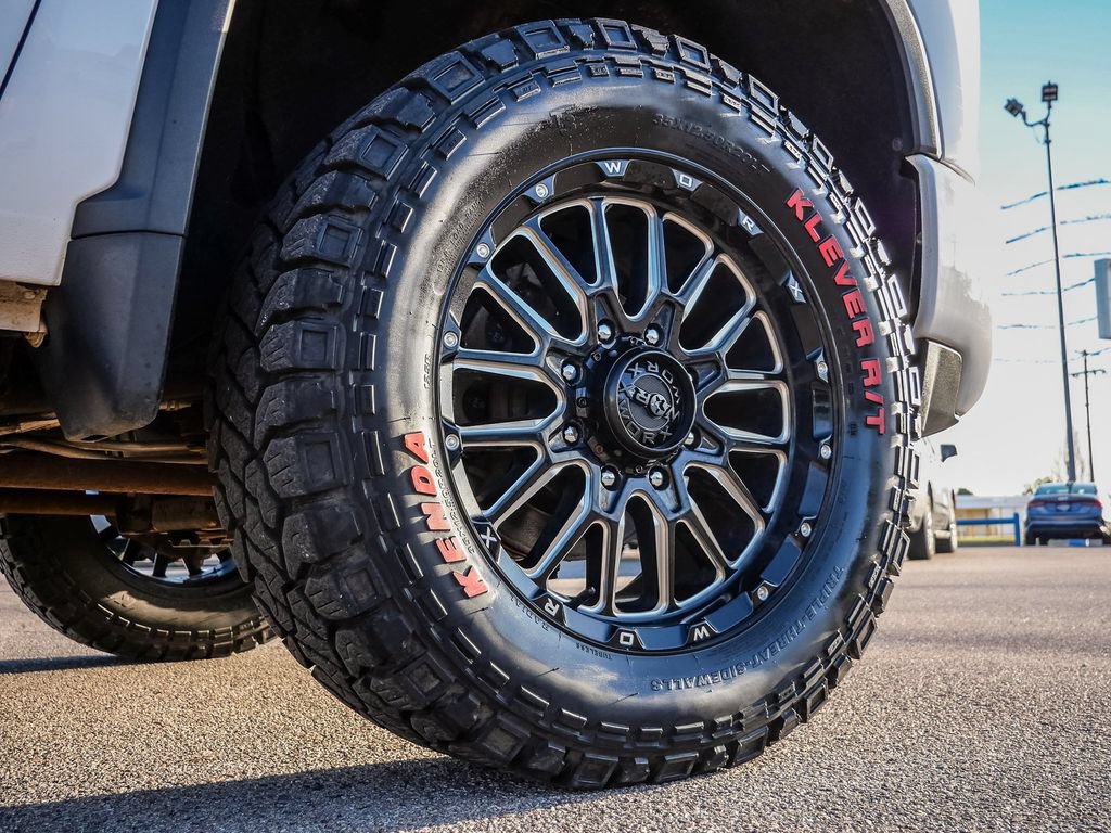Used 2023 Chevrolet Silverado 2500 High Country w/ Z71 Off-Road Package AWD/4WD image 9