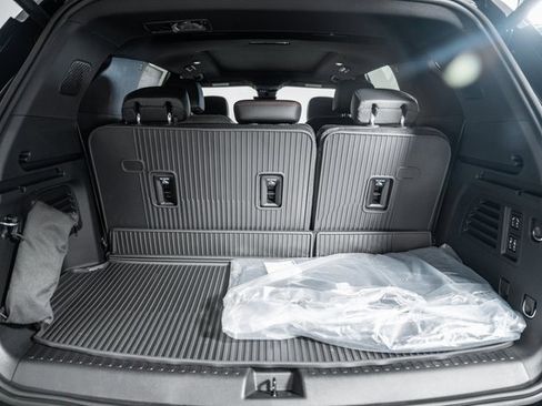New 2026 Chevrolet Traverse RS w/ LPO, Floor Liner Package image 11